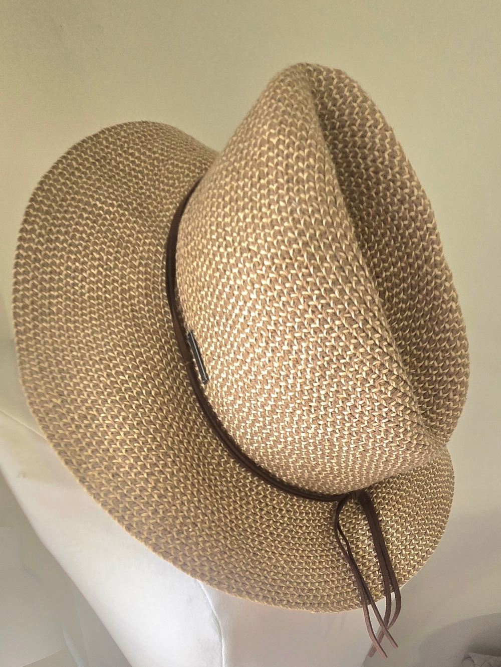 Women’s MERRELL hat in Natural Tan